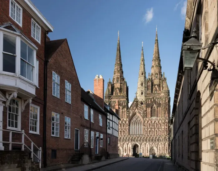 Framed Print : West Front Print of Lichfield Cathedral Framed Print : West Front Print of Lichfield Cathedral