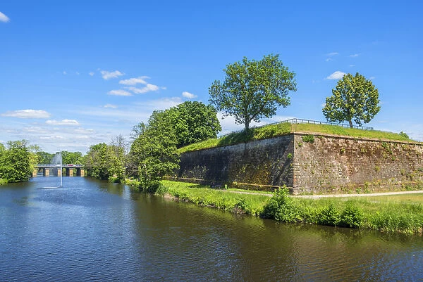Alte Saar with walls of the Vauban fortress, Saarlouis, Saarland, Germany