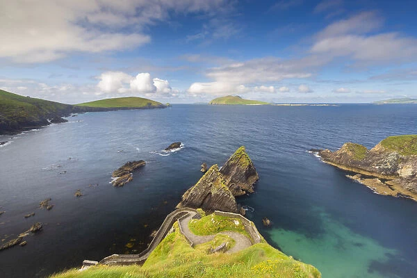 Blasket islands from the Dunquin pier (D√∫n Chaoin). Dingle peninsula, County Kerry, Munster province, Ireland