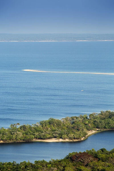 Brazil, Brazilian Amazon, Para, Alter do Chao, Ponta do Cururu beach and the blue