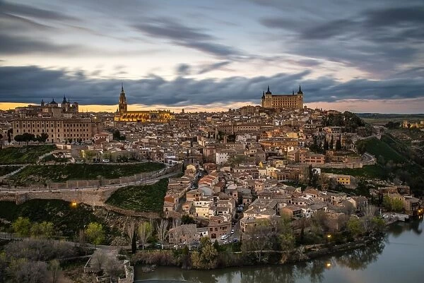 City skyline at sunset, Toledo, Castile La Mancha, Spain