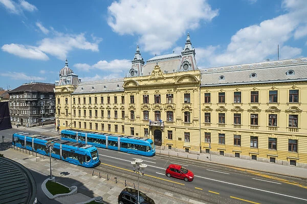 Croatian Railways building opposite the Hotel Esplande, Mihanoviceva Ul, Zagreb, Croatia