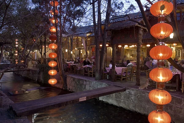 Outdoor restaurants, UNESCO Old Town of Lijiang, Yunnan Province, China