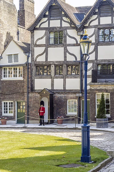 Queens guards and The Queens House, Tower of London, UNESCO World Heritage site