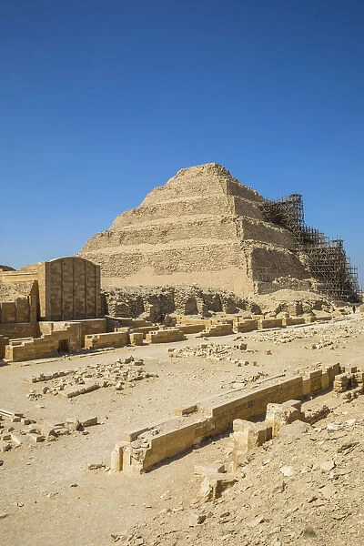Step Pyramid of Djoser (the oldest Pyramid in Egypt, 2600bc), Saqqara, Nr Cairo, Egypt