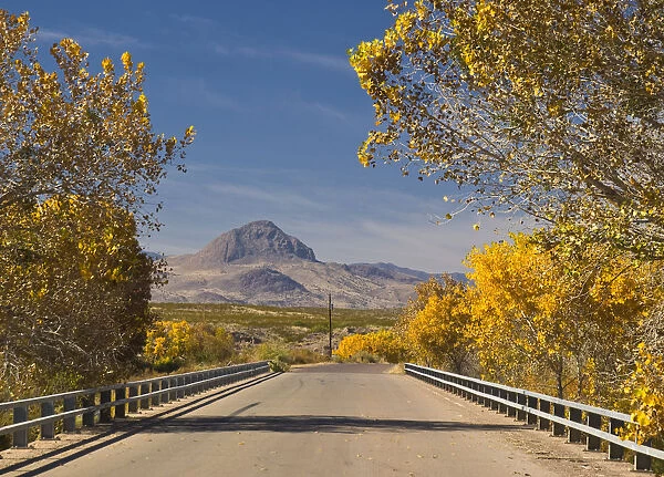 USA, New Mexico, Bridge over the Rio Grande near Socorro. Strawberry Peak