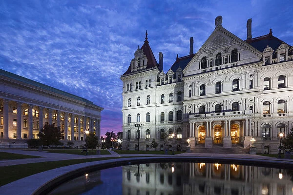 USA, New York, Hudson Valley, Albany, New York State Capitol Building, dawn
