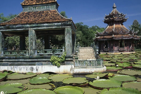 20025779. THAILAND Gardens Architecture built on a lily pond