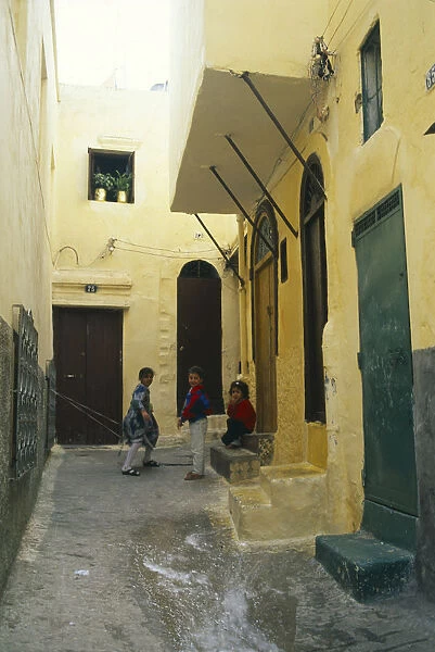 20056302. MOROCCO Tangier Children in the medina