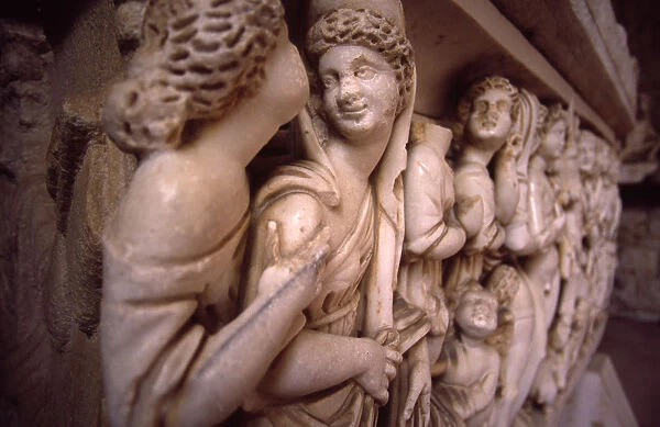 20080765. CROATIA Dalmatia Split Archeological museum / sculpted Roman coffin