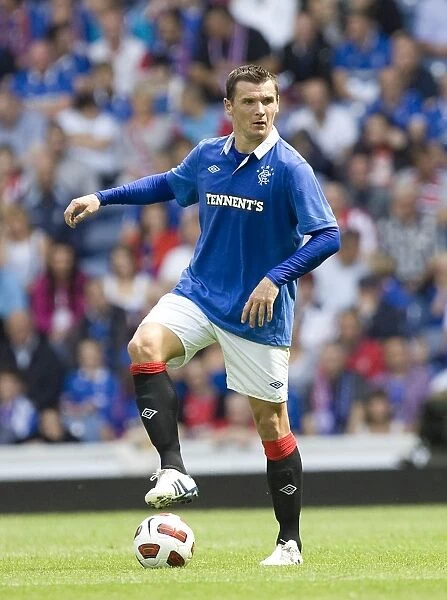 Lee McCulloch Scores the Thrilling Winner for Rangers against Newcastle United (2-1) at Ibrox