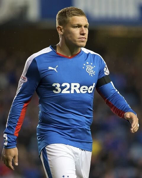 Rangers vs Livingston: Martyn Waghorn's Thrilling Performance in the Petrofac Training Cup Quarter-Final at Ibrox Stadium