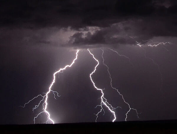 Lightning strikes outside Lake Havasu City
