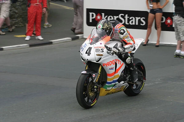 2010 TT win No. 1 Ian Hutchinson (Honda) 2010 Superbike TT