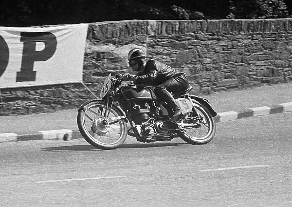 Arthur Wheeler (Velocette) 1951 Junior TT