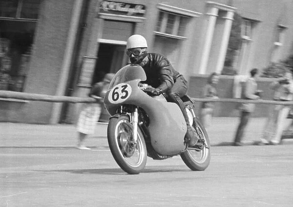 Bob Anderson (Norton) 1958 Junior TT