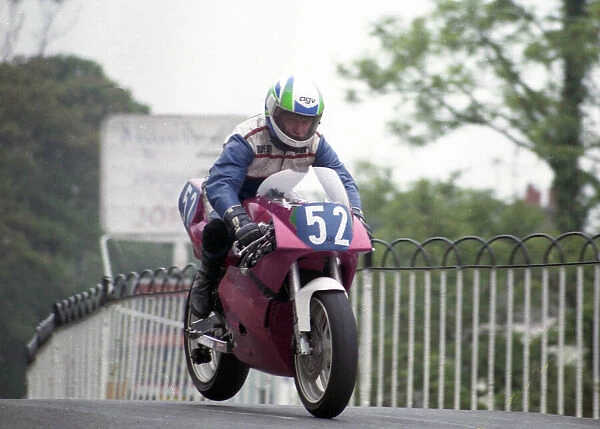 Bob Eva (Yamaha) 1993 Junior TT