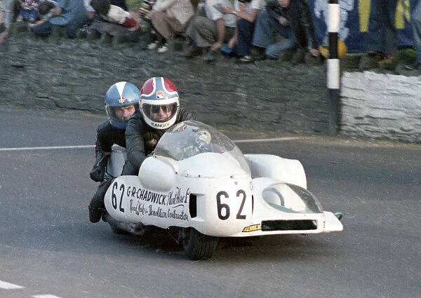Eric Bregazzi & Jimmy Creer (Kawasaki) 1978 Sidecar TT