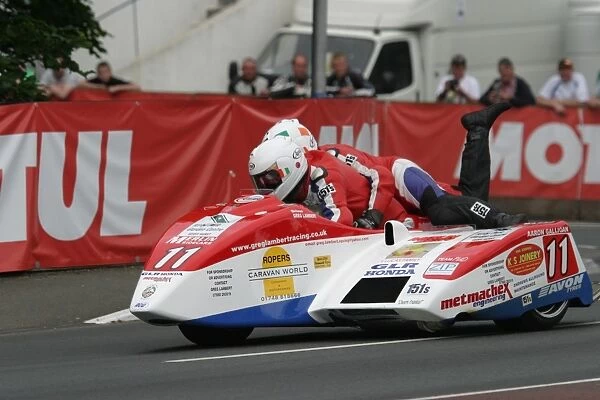 Greg Lambert & Aaron Galligan (Honda) 2011 Sidecar TT