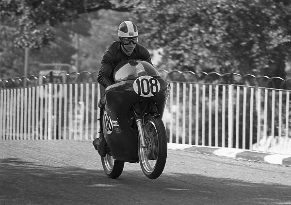 Ken Huggett (Kettle Norton) 1971 Senior Manx Grand Prix
