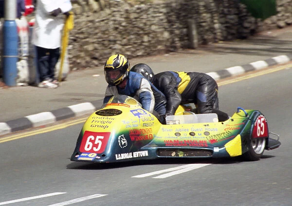 Ken Tomlinson & Andy King (Honda) 1998 Sidecar TT
