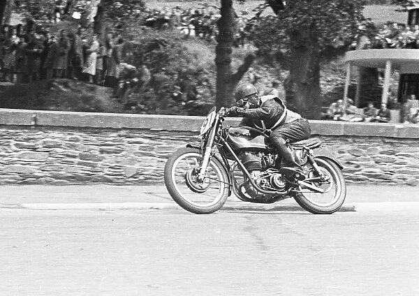 Maurice Cann (AJS) 1948 Junior TT