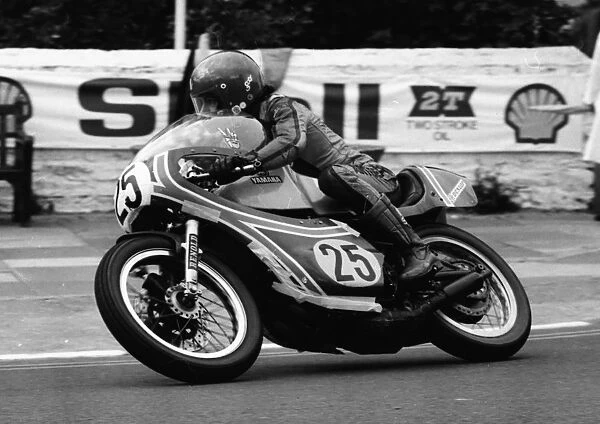 Ron Rowlands (Yamaha) 1977 Senior Manx Grand Prix