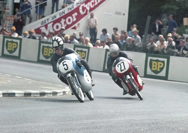 Tommy Robb (Suzuki) & Chris Walpole (Honda) 1967 50cc TT