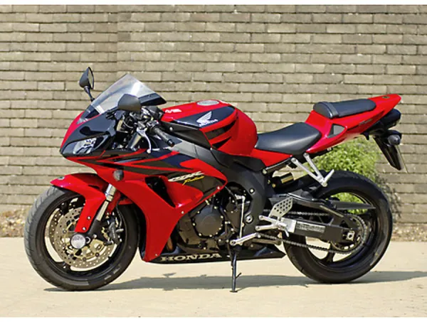 Honda CBR 1000RR Fireblade 2006 Red & black