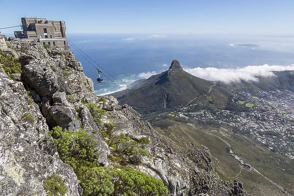 Africa, South Africa, Cape Town. Sky lift on Table Mountain