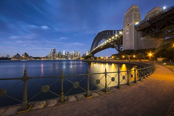Australia, Sydney. City landscape. Credit as: Jim Zuckerman  /  Jaynes Gallery  /  DanitaDelimont