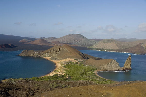 Ecuador, Galapagos, Bartolome, Sullivan Bay. Iconic landmark formation, Pinnacle Rock