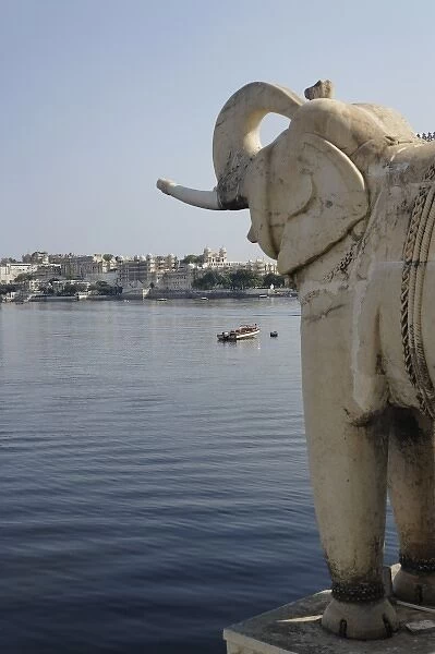 Elephant statue, Jag Mindar Palace, Lake Pichola, Udaipur, India