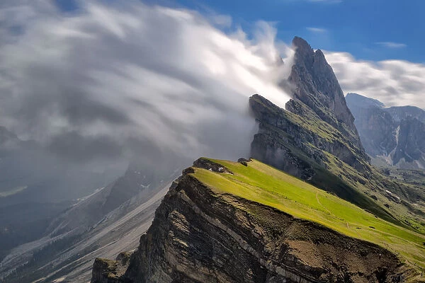 Europe, Italy, Seceda. Windswept clouds in the Dolomites. Dolomites, Val Gardena