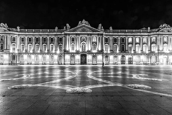 France, Toulouse. Capitole de Toulouse and Square at night (city hall and administration)