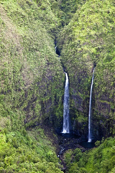 Hawaian Islands; USA; Hawaii; Kauai; Aerial Image of Waterfalls of Kaui