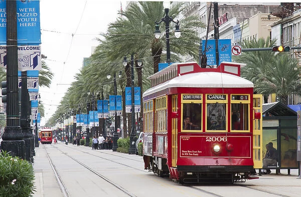 LA, New Orleans, Canal Street trolley