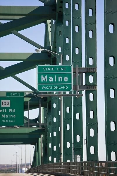 Maine state line sign on the Piscataqua River bridge. I-95. Between Kittery, Maine and Portsmouth