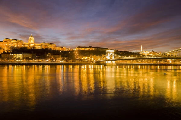 RM. Buda Castle. Chain Bridge. Nightscape. Donau ( Danube ) River surroundings. Budapest