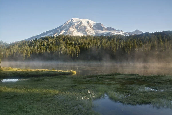 Sunrise; Mount Rainier; Reflection Lake; Mount Rainier National Park; Washington; USA