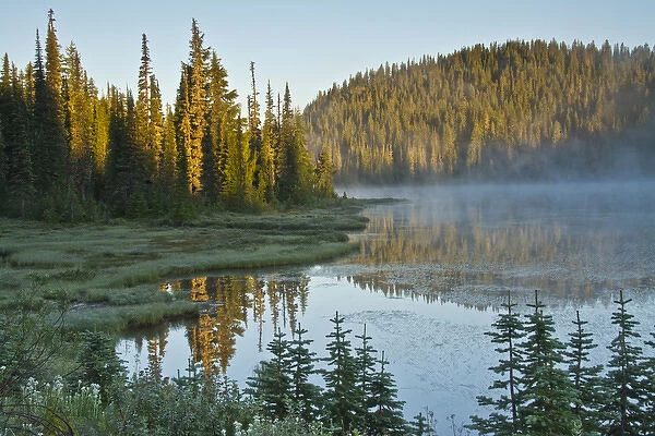 Sunrise; Reflection Lake; Mount Rainier National Park; Washington; USA