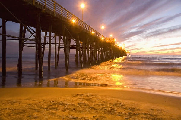 Sunset  /  Twilight, Oceanside Pier, Oceanside, North of San Diego, Californina, USA