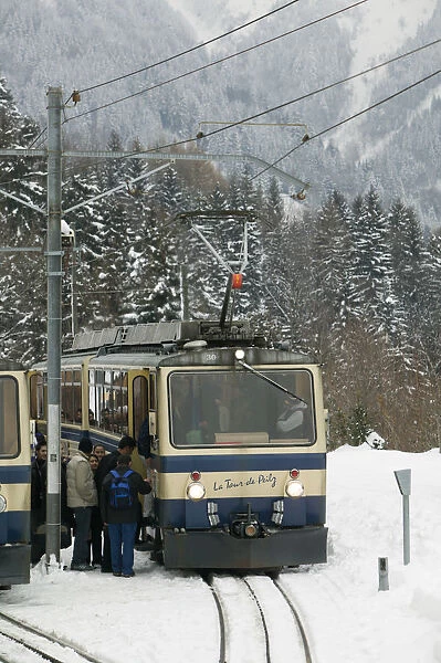 SWITZERLAND-(Vaud)-Swiss Riviera-CAUX: Train to the Rochers de Naye  /  Winter(Ski Resort