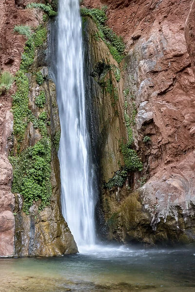 USA, Arizona. Deer Creek Falls, Grand Canyon National Park