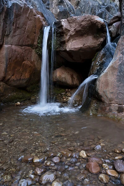 USA, Arizona. Horizontal waterfall in Clear Creek Canyon
