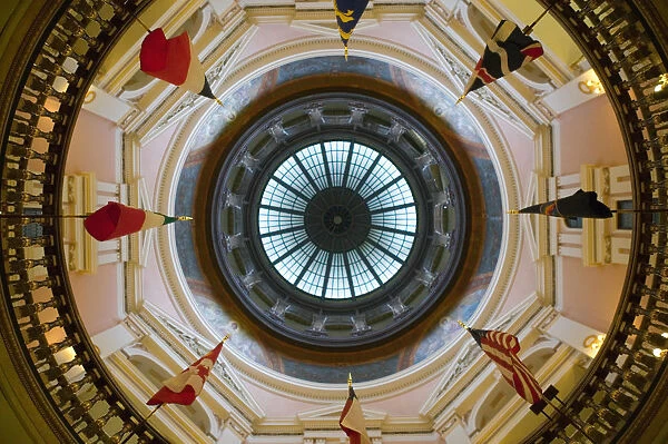 USA-Kansas-Topeka: Kansas State Capital- View of the Dome Interior