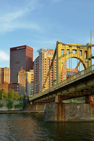 USA, Pennsylvania, Pittsburgh. Andy Warhol Bridge spanning the Allegheny River