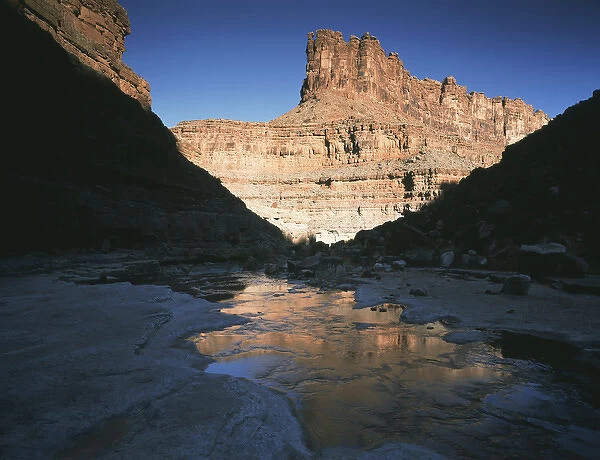 USA, Utah, View of mountain at Glen canyon national recreation area