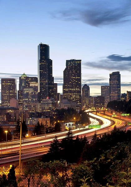 USA, Washington, Seattle. Seattle skyline at dusk