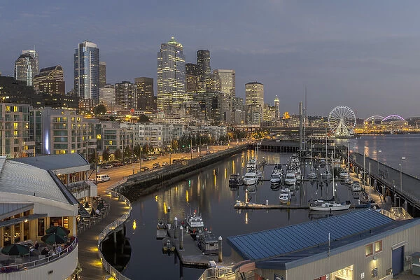 USA, Washington, Seattle. Skyline and waterfront over Pier 66 Bell Harbor Marina